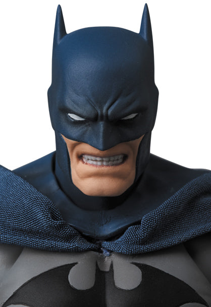 MAFEX No.105 – Batman (Hush Ver.) (Blue Version) – DC Comics