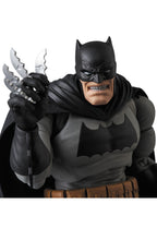 Batman: The Dark Knight Returns – Batman (Black Version) MAFEX No.106